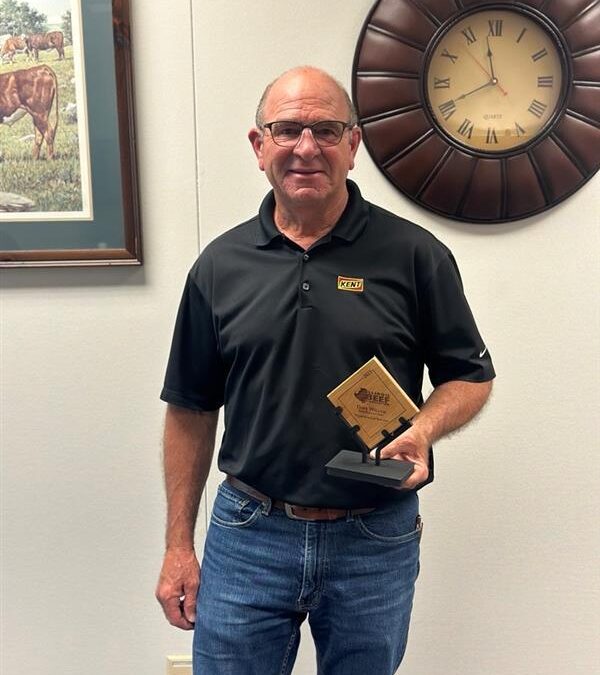 Wilcox Recognized as Inaugural VIP for Illinois Beef Association